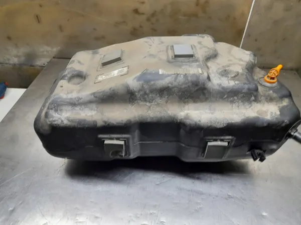 Gebruikte AdBlue-tank OEM 7212607 voor BMW F10/F11 image 3