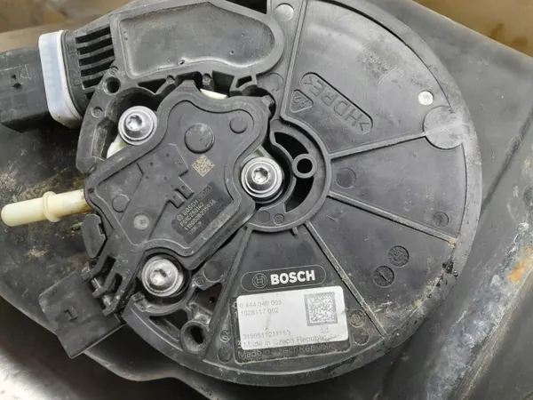 Gebruikte AdBlue-tank OEM 7212607 voor BMW F10/F11 image 5