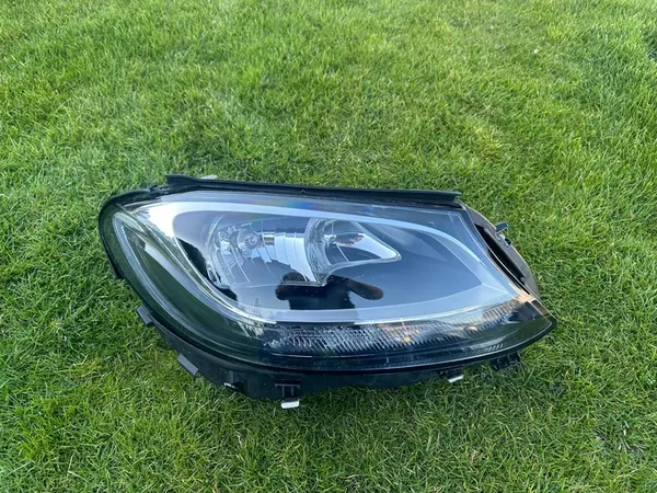 RECHTER KOPLAMP MERCEDES C-KLASSE W205 image 2