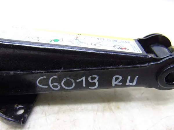 Macaco de roda VW Golf VII OEM 5Q0011031E - Usado image 4