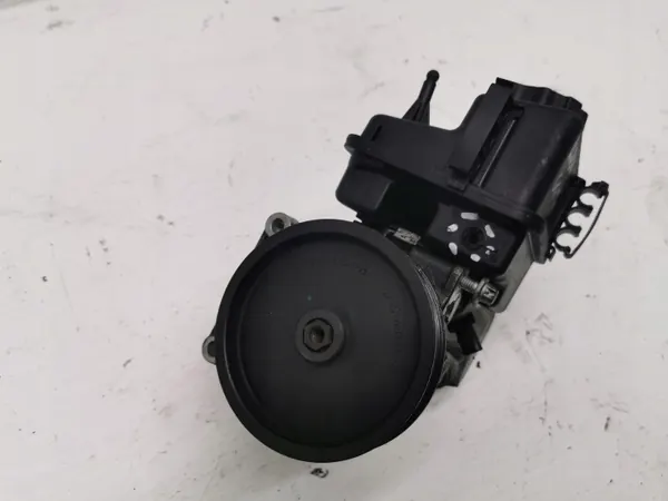 Mercedes W212 2.2 CDI Högtryckspump OEM 64662601 image 3