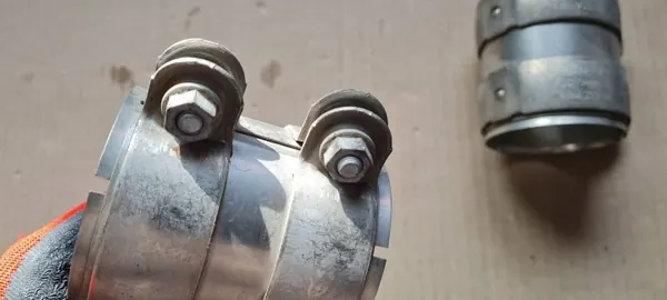 Pakoputken pidike OEM 8W0253141 Audi SQ8 RSQ8:lle image 6