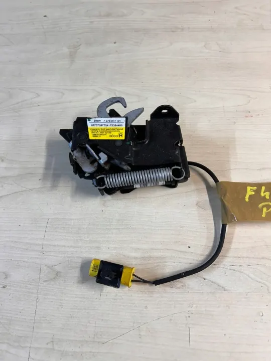 OEM 737697704 Oikea konepeltilukko BMW X1 F48 F49 image 4