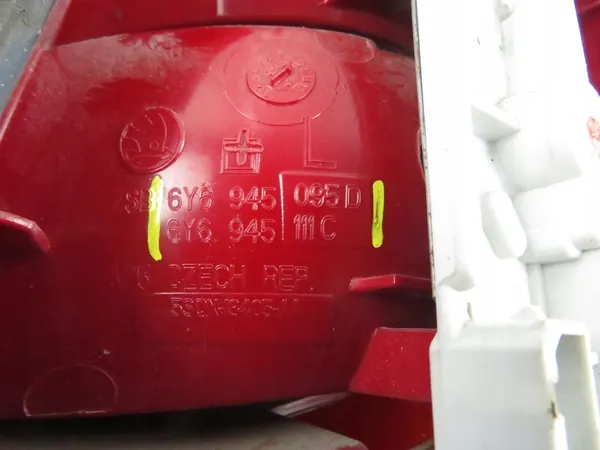 Luz Trasera Izquierda Skoda Fabia 6Y6945095D 6Y6945111B image 4