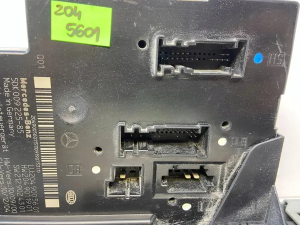 Mercedes W204 SAM Module Achter Zekeringkast OEM A2049005601 image 3