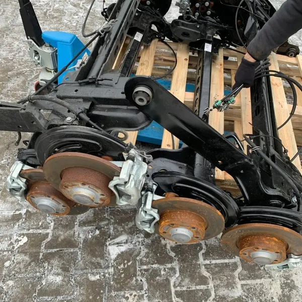 Renault Trafic III/IV 1.6 dCi Achterasbalk OEM 430005337R image 4