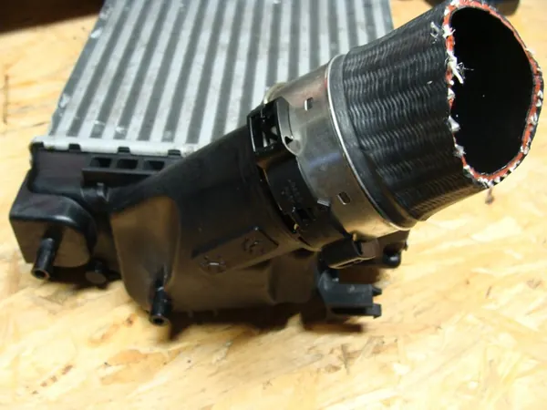 Nissan X-Trail T32 2016 Intercooler 144614BE0A image 3