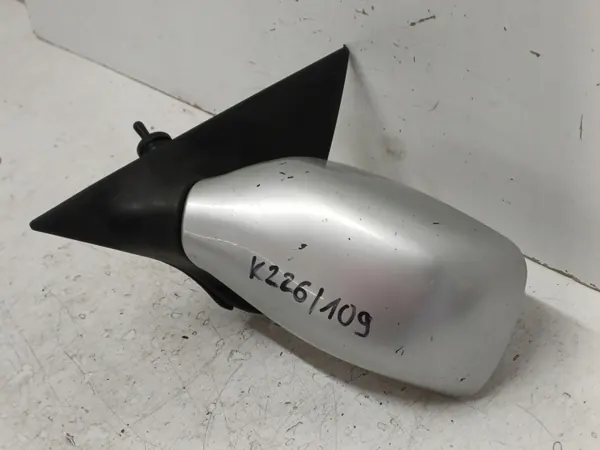 Espejo izquierdo manual Ford OEM 94AB17683BC - Usado image 3