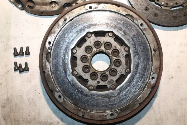 Conjunto de embreagem Volvo XC60 2010 image 2