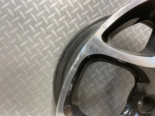 Vante OEM FR541 16" 5x115 Käytetty image 4