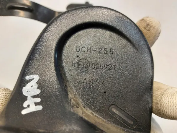Bocina Honda HR-V OEM UCL-256-JLK01 - Usado image 3