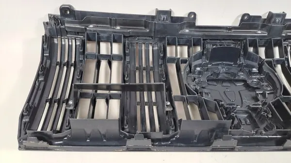 TOYOTA LAND CRUISER J150 Grill 53101-60E70 image 8