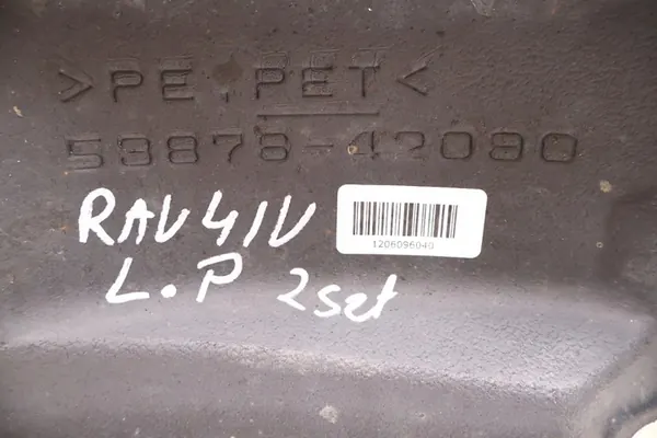 Toyota OE 53876-42090 Front Left Wheel Arch image 6