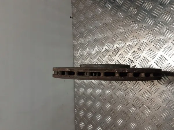 Jeep Cherokee Etujarrurumpu OEM FOB1115 image 3