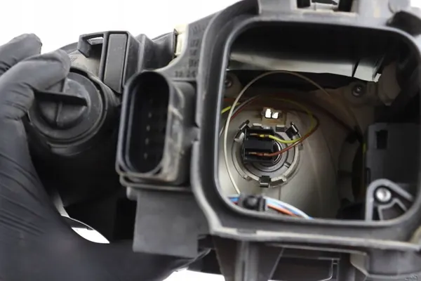 AUDI A3 8P Faro Delantero Izquierdo 8P0941003A image 8