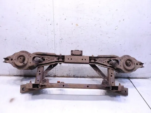 Essieu arrière OEM 987654321 pour Mazda 3 II image 3