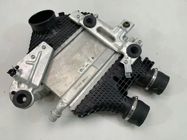 BMW M2 M3 M4 F80 F82 F83 F87 Intercooler image 2