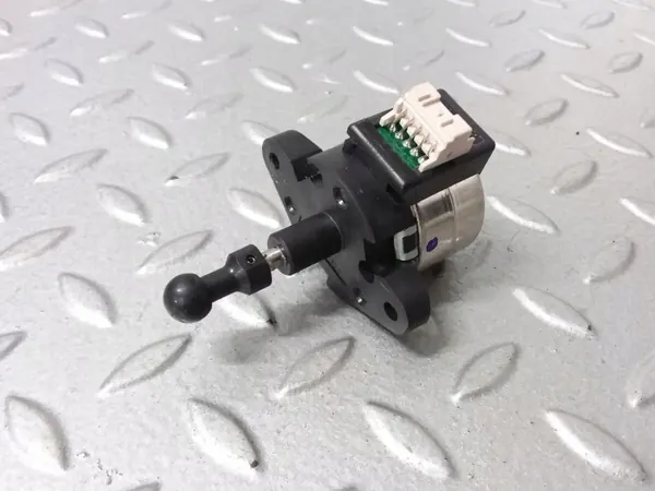 Moteur Phare Skoda Fabia Mk3 OEM PL35LA24MAB5 image 3