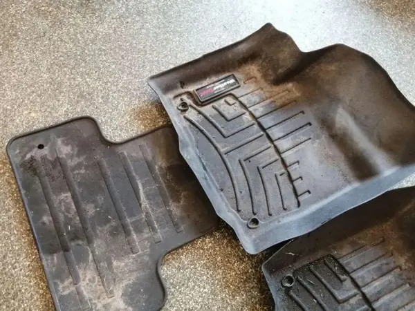Land Rover Teppichsatz OEM BJ3M130A88AAW - Gebraucht image 5