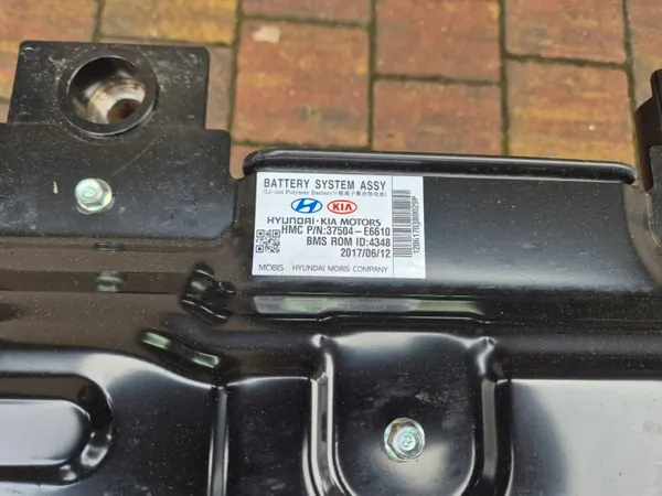 Batterie Kia OE 37504-E6610 d'occasion pour Optima IV 2.0 PHEV image 3