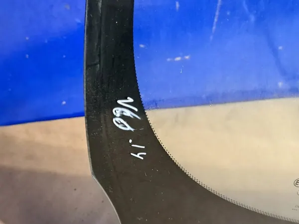 Begagnad Volvo OE framruta OEM 31327376 image 5