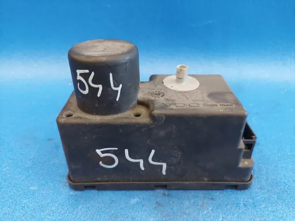 VW Golf 3 keskuslukituspumppu OEM 1H0962257G image 3