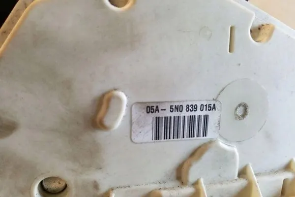 VW TIGUAN Vänster Bakdörrslås 5N0839015A image 4