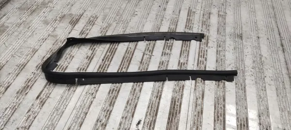 OEM 53395-0F030 Etupuskurin ylätiiviste Toyota Versolle image 2
