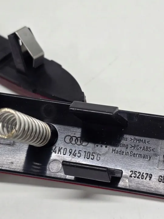 AUDI A6 C8 Vasemman Takapuskurin Heijastin 4K0945105G image 3