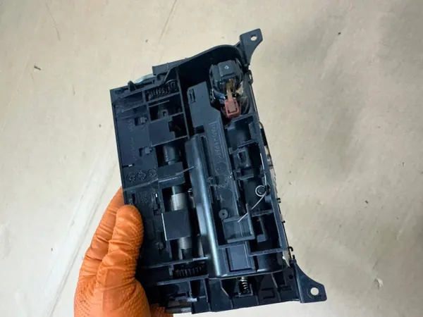Cendrier OEM A2166800710 pour Mercedes CL W216, C216 image 7