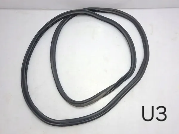 OEM 3C9827705 Heckklappendichtung für VW Passat B7 2011 image 2