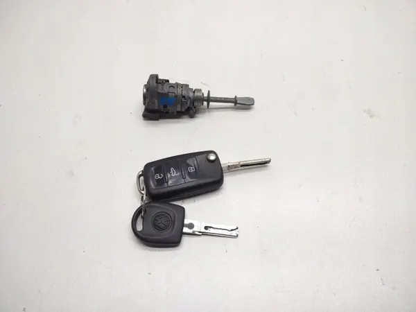 Insert de cerradura OEM 2K0837167 izquierdo VW Caddy image 2