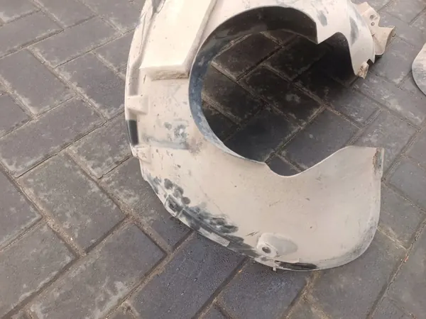 VW GOLF VIII Front Wheel Arch Right 5H0805970A image 4