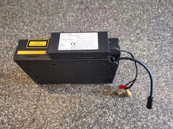 Cambiador CD BMW X5 E70 OEM DHAS690 - Usado image 4