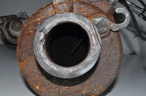 Toyota OEM 89481-71010 Gebruikte Katalysator image 8