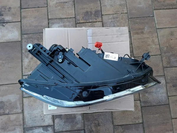 VW Passat B8 Oikea Etuvalaisin 3G1941114A image 3