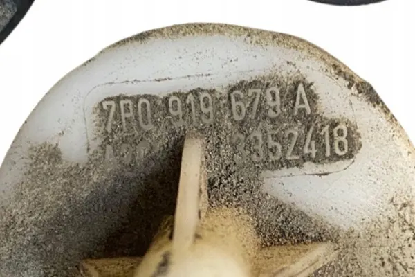 Brandstofpomp VW TOUAREG 3.0L 2012 image 8