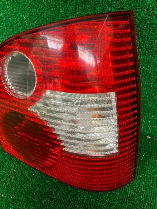 Luz Trasera Derecha Volkswagen Polo 9N 2002 OEM 6Q6945096B image 3