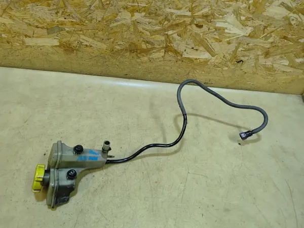 Réservoir direction assistée Ford Fiesta MK6 1.3 2S6C3531BC image 5