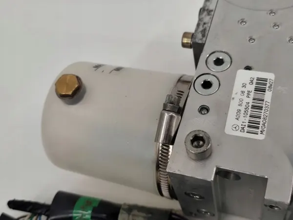 Hydrauliikkapumppu taittokatto OEM A2098000630 Mercedes image 3