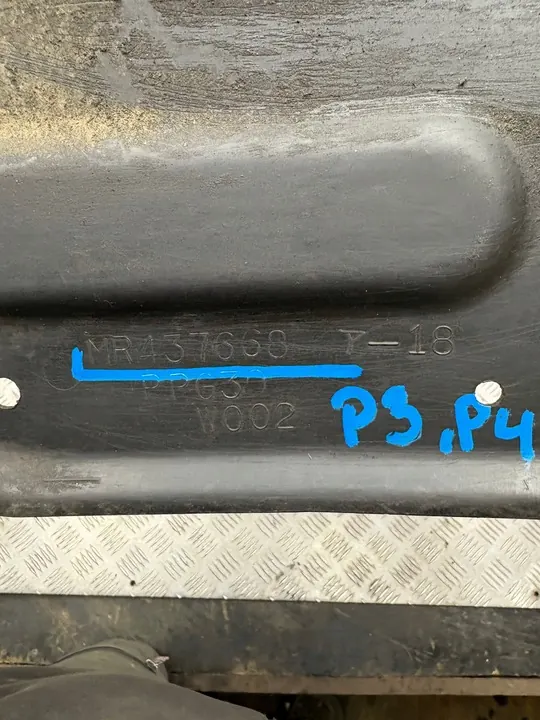 Protección Inferior Motor Mitsubishi Pajero III MR437668 image 5
