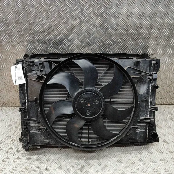 Pièce refroidissement OEM 0130708461 Mercedes-Benz E Coupé image 2