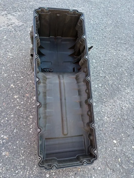 Oliepan Mercedes Actros MP4 2017 OEM A4710108413 image 5