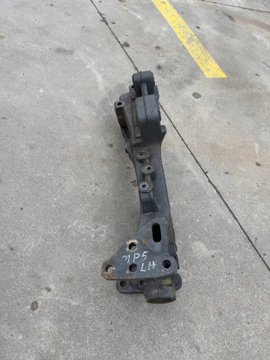 Runkojatke Vasen OEM A9613171128 Mercedes Actros image 4