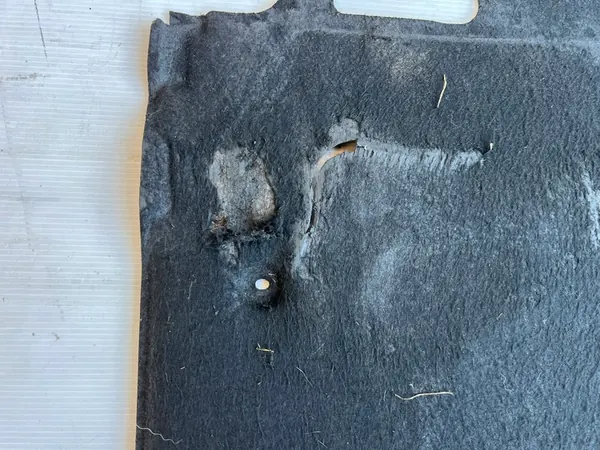 AUDI A6 C7 Underkörningsskydd Motor 4G0863325A image 4