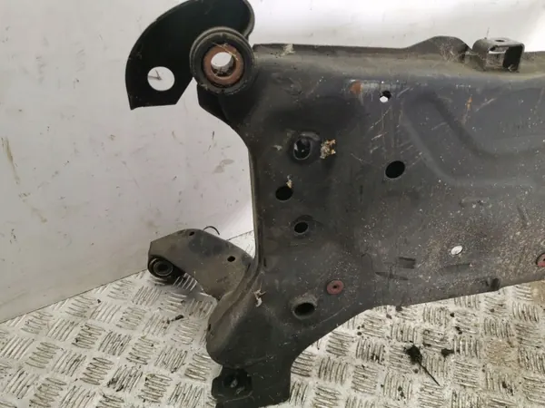 Ford Focus 2011 Etuapukansi OEM AMD102256 image 3
