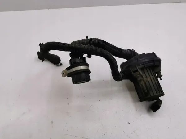 Toissijainen ilmapumppu OEM 3W0131083B Bentleylle image 3