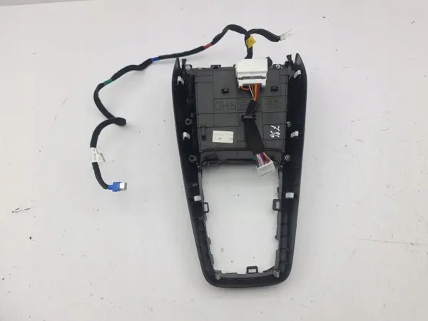 KIA Stonic 2022 Dörrkarm OEM 84635H8900 image 9
