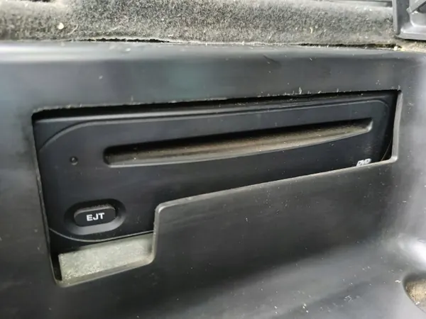 DVD-vaihtaja Chrysler Pacifica OEM YZ-1516-818 image 2