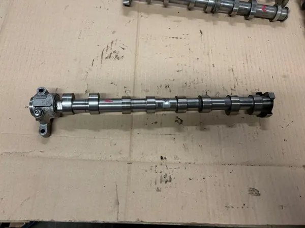 OEM 8664036 Árbol de levas admisión BMW 2.0 Turbo image 2